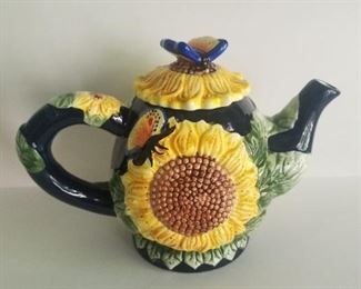 Sunflower teapot