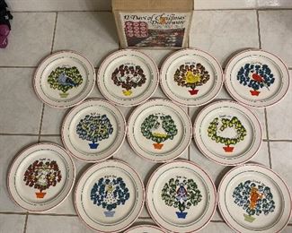 Vintage complete set of the 12 days of Christmas dinnerware Taylorton potteries USA!
