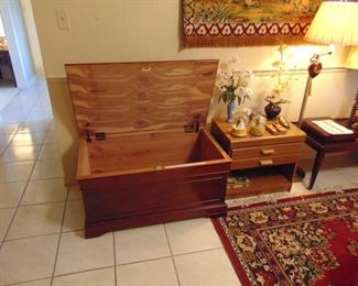 Excellent Cedar Chest like new condition with key
