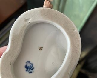 Volkstedt Porcelain 7 Pc Monkey Band. Photo 2 of 10.