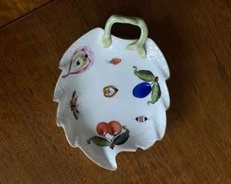 Herend Market Garden Leaf Tray. Photo 1 of 2.