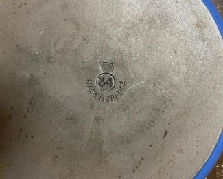 8 Quart Blue Le Creuset Dutch Oven. Photo 2 of 3.