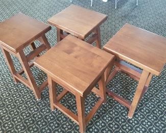 Set of 4 bar stools