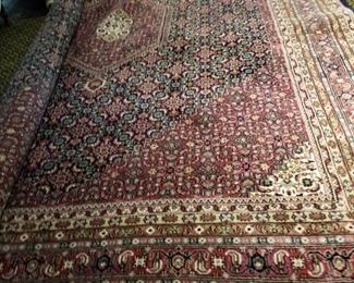 Like new condition 9' by 12' oriental carpet