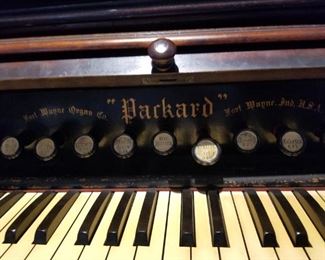 Beautiful Packard pump organ. Plays perfectly.