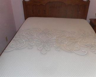 QUEEN SIZE BED