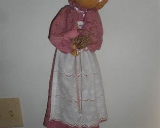 AMISH DOLL