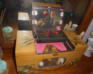 ASIAN MUSIC BOX JEWELRY BOX