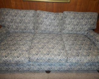 BERNHARDT FABRIC COUCH