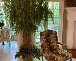 Several artificial and real plants and trees