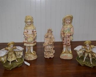 Lot 889 5 figurines