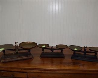 Lot 4690 choice of 3