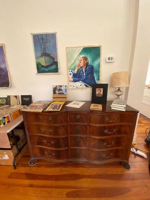 Antique ‘Serpentine’ Crotch Mahogany dresser