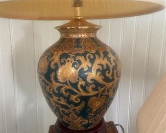 Vintage Oriental pair of lamps