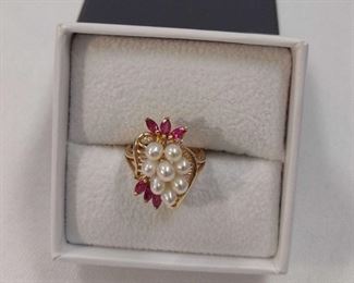 585 yellow gold pearl & Ruby Ring Size 4.5