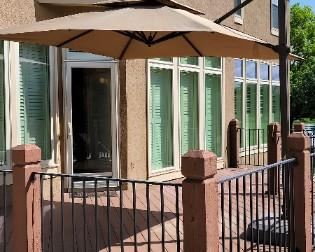 Large cantilever umbrella 10ft. x 10ft. square 