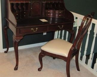 Ladies Desk w/Chair