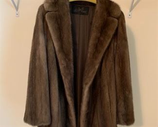 #60	Weil Furs natural dark brown mink jacket	 $125.00 

