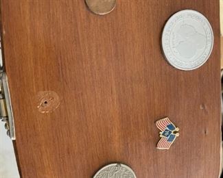 #155	vintage Wooden Purse w/Hand-Painted Huntsville Scenes  	 $40.00  NOTE coins on top 
