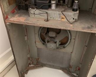 #164	Old RCA Victor - Radio (as is) - 25x11x40	 $75.00 
back of the radio