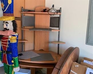 #193	Corner Computer Desk  - Laminate - 29x58x76	 $50.00 
