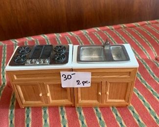 #262	doll house furniture Kitchen Set w/stove, Sink	 $30.00 
