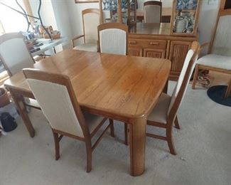 Dinning Table with 3 Leaves and 6 Chairs