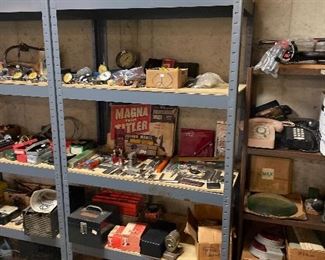 Machinist tools, miniature bottle jacks, Gauges.