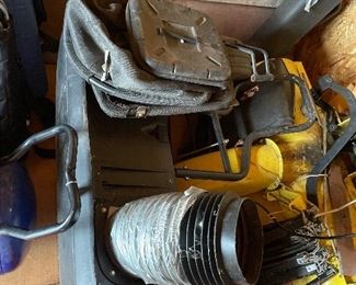 Bagger John Deere tractor