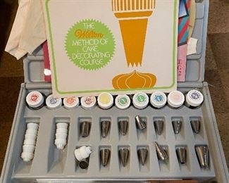 Cake Decorating Kit