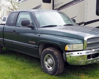 1999 Dodge Ram Pickup Pickup Truck, VIN # 3B7KC236XXG203527, Mileage Showing On Odometer 319599