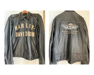 Harley Davidson leather jacket (large)