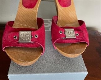 Ladies size 7 Chanel sandals