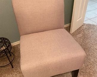 Nice little beige side chair