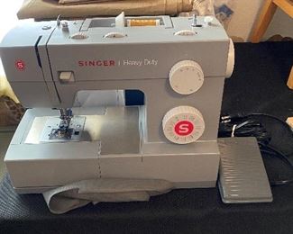 Singer sewing machine - 4432 model