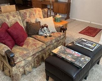 Super clean vintage love seat size couch, 2 ottomans 