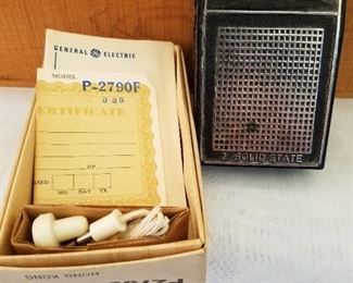 Vintage Transistor 7 Solid State Radio GE 