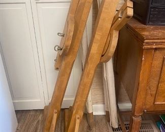 #20	Jasmine 3 Rail Hand-Quilting Frame	 $50.00 
