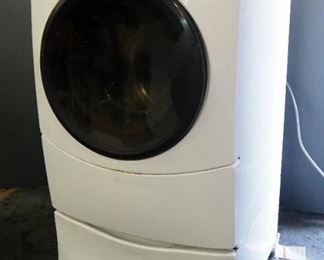 Kenmore Elite Frontload Washer Model 110.42922, Untested