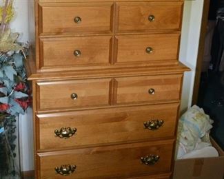 Chest of drawers