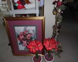 Delightful Holiday decorative pieces
