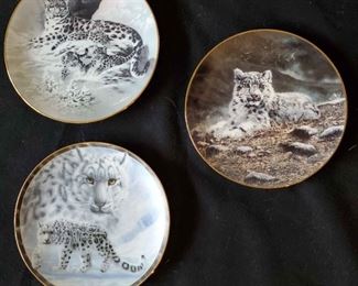 Three Bradex Decorative Plates Of Snow Leopards