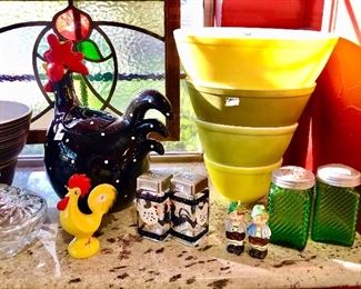 NESTING BOWLS IN THE YELLOW AND GREEN FAMILIES!