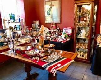 HERE COMES THE DINING ROOM!