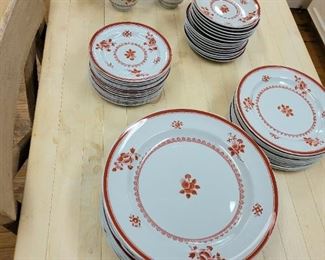 Great set of Spode dinnerware included serving pieces