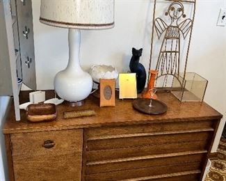 Incredible display of Mid - Century buffet, lamp, decor & more!