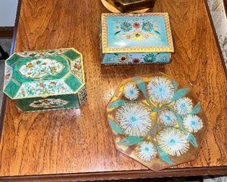 Amazing Hiigins glass tray