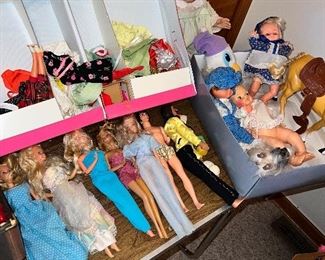 Barbies, case & clothing