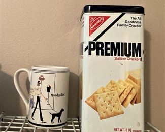 Vintage cracker keeper