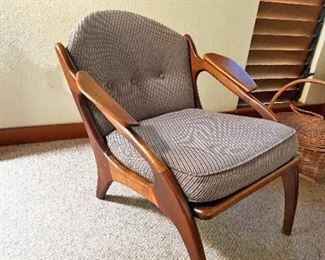 Adrian Pearsall Model 2249-C walnut lounge chair for Craft Associates, Mid Century Modern